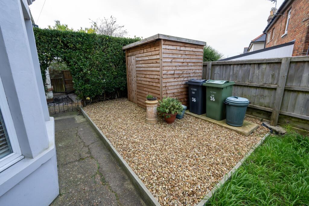 Photo 13 - Front Garden