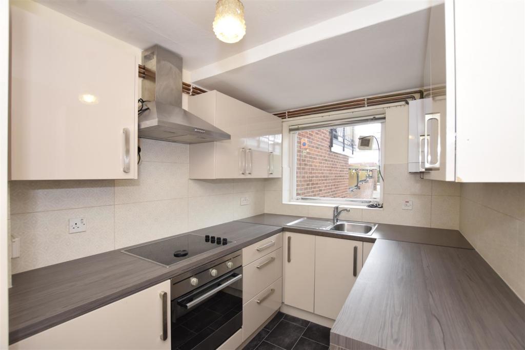 Kitchen copy.jpg