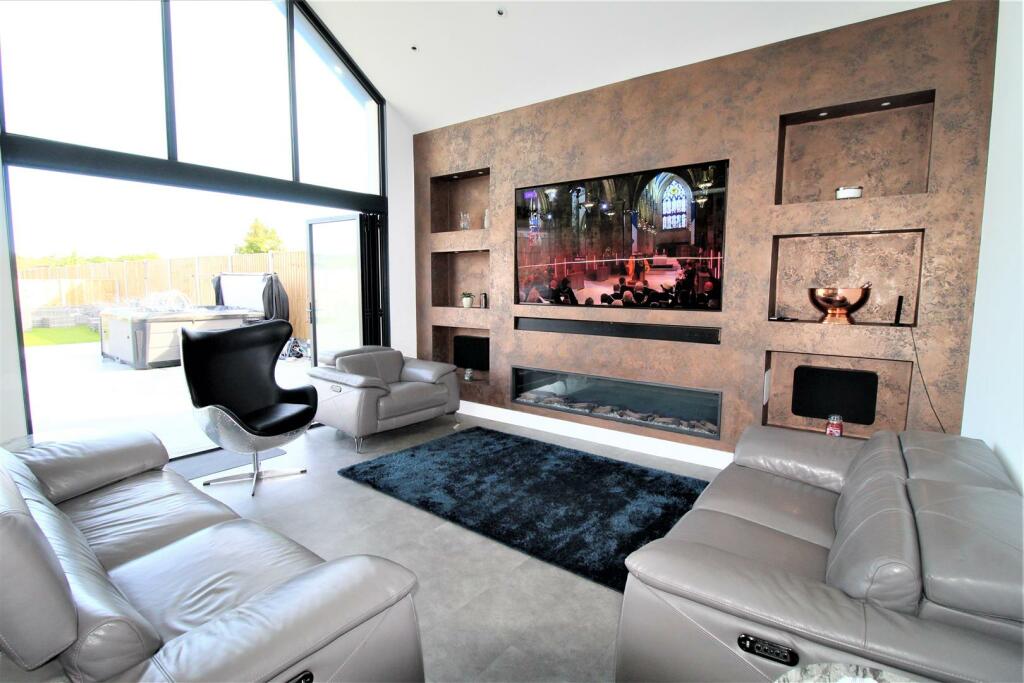 LOUNGE/KITCHEN/DINER