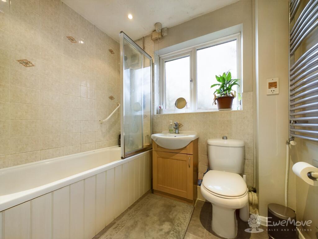 CAM03624G0-PR0099-STILL016