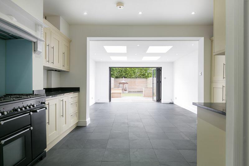 Kitchen/Dining Area
