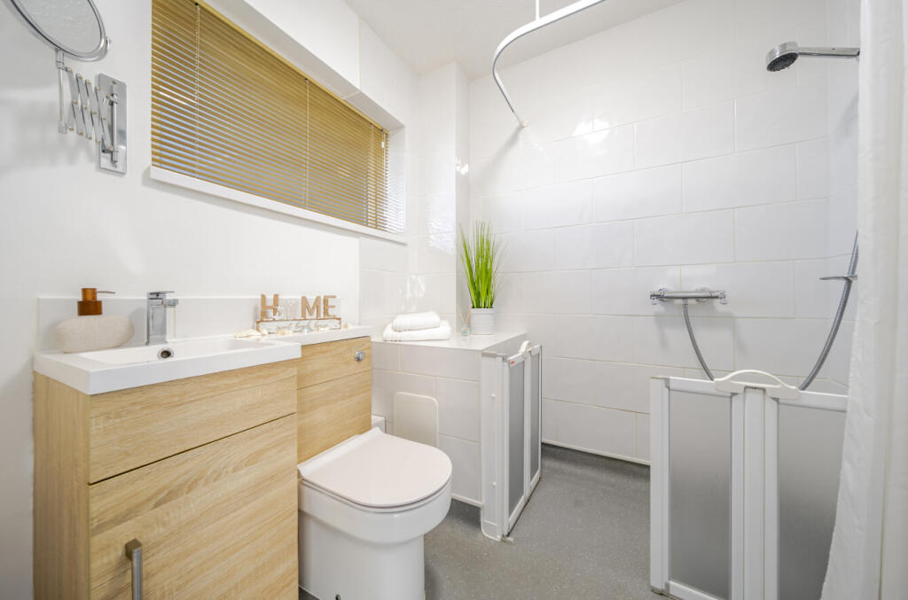 1385261-12-6929b6...