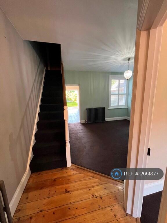 Entrance / Stairs