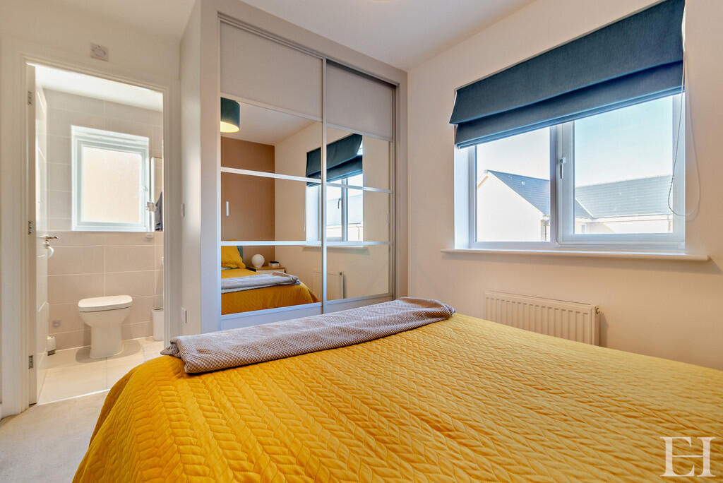 8633781-interior1...