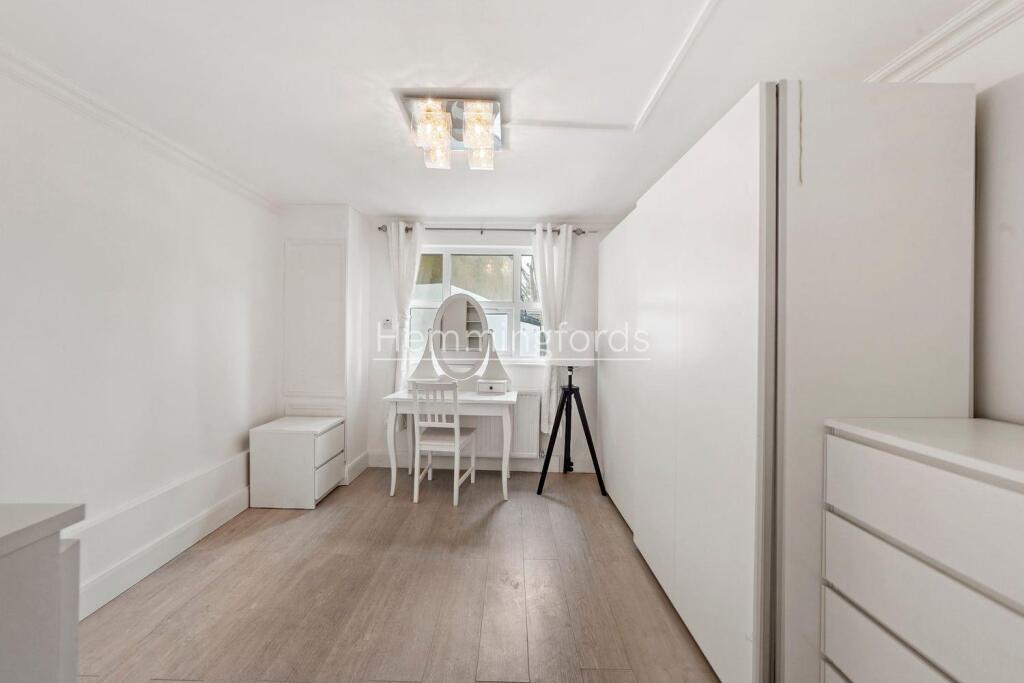 Flat C, 122 Blackstock Road - c57xba0v2sVdBpNfrTJZ