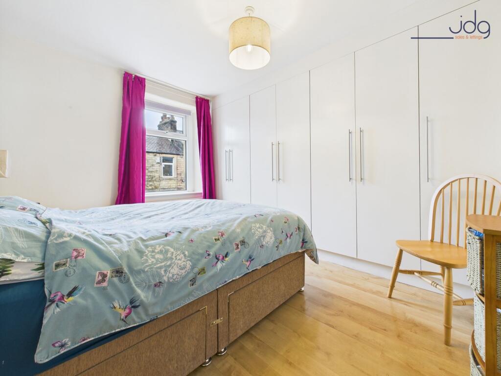 Double Bedroom with built in wadrobes
