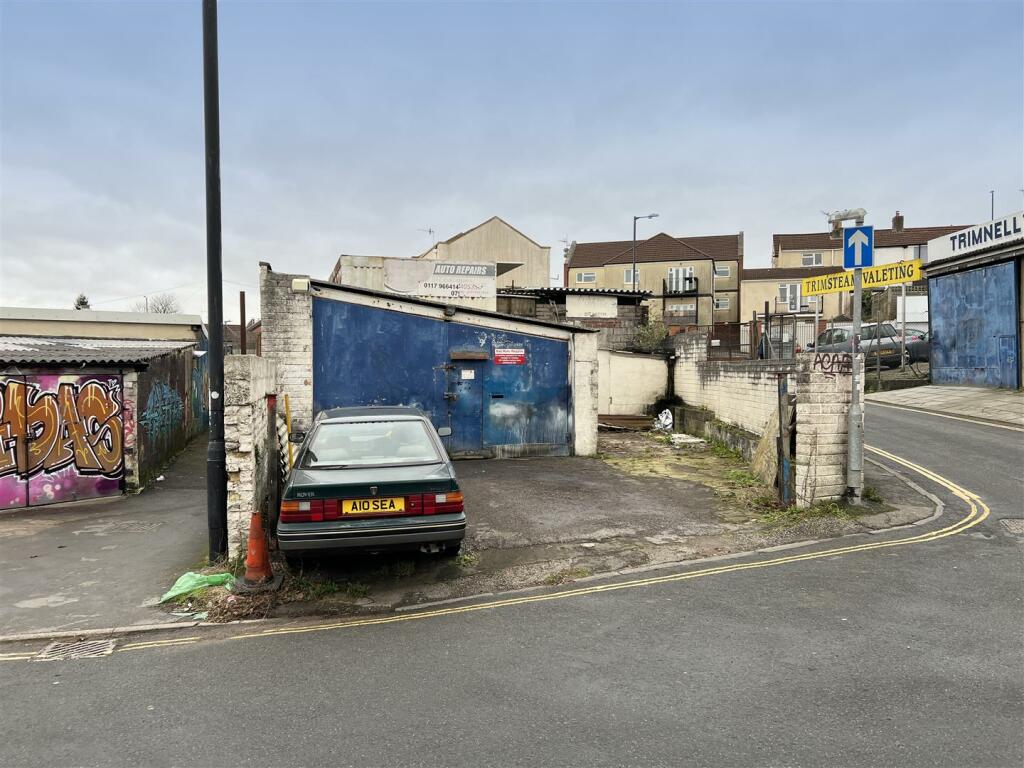 9 - Land for Auction, Bedminster, Bristol.JPG
