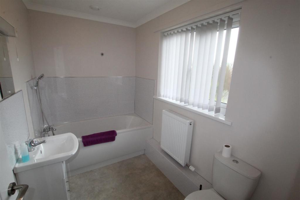 En-suite Bathroom