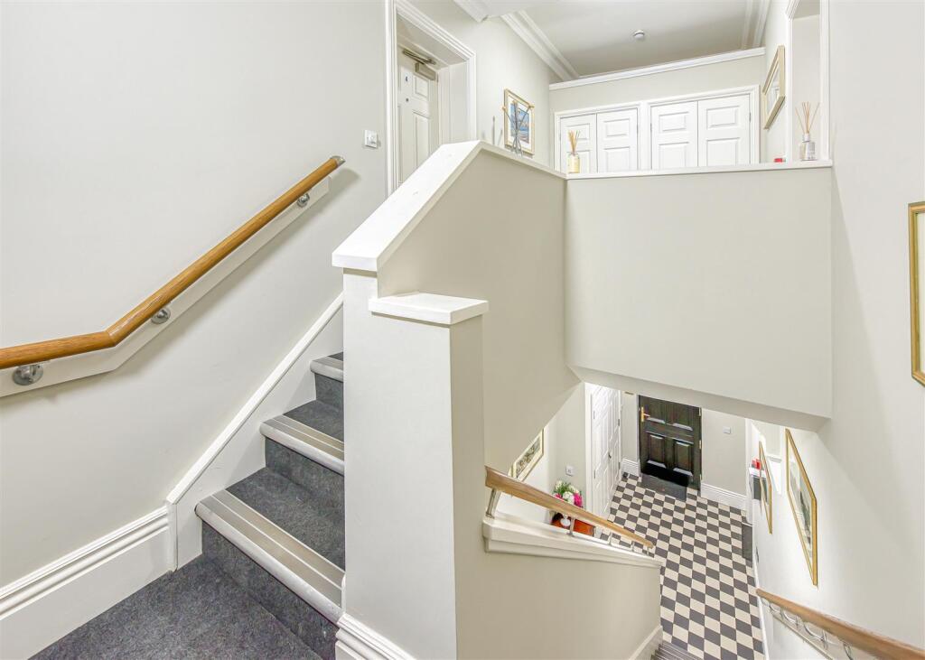 3 The Limes-communal2.jpg