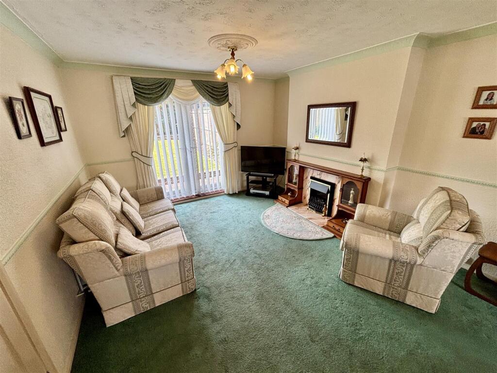 Open Plan Living and Dining Room