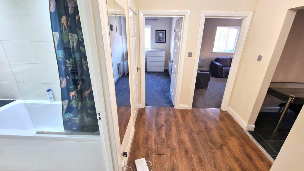 WhatsApp Image 2025-02-28 at 15.42.52 (4).jpeg