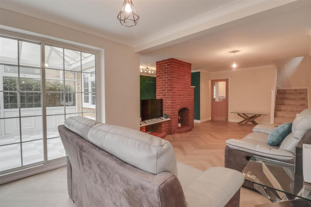24 TRINDER WAY 2025-12.jpg