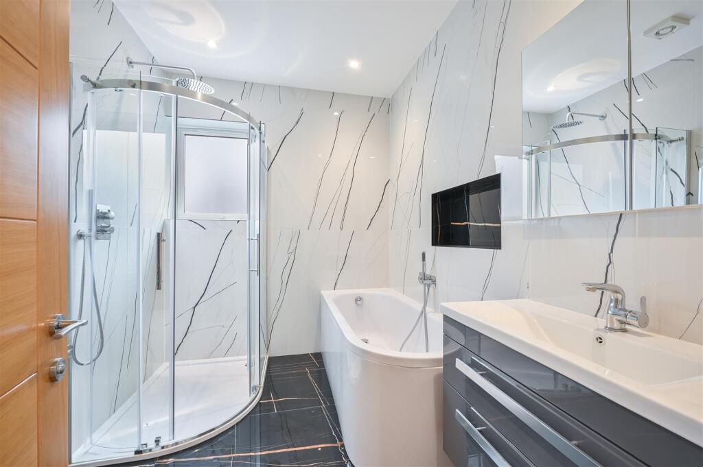 WEST STREET EWELL,  (6).jpg