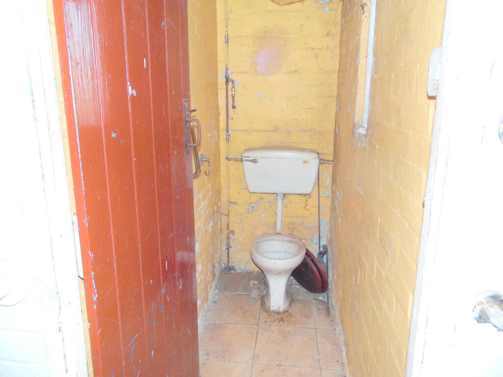 OUTBUILDING WC