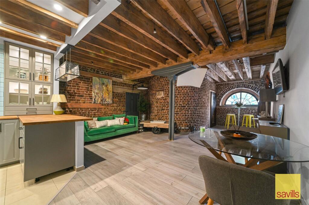 Reception/Kitchen