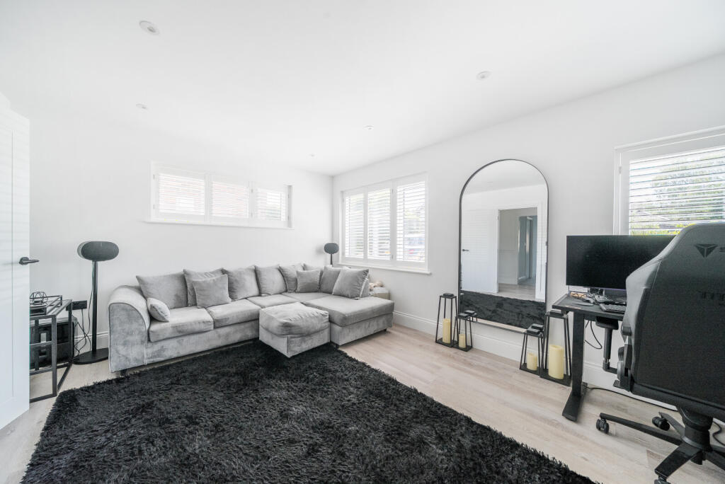 1312628-2-6852960...