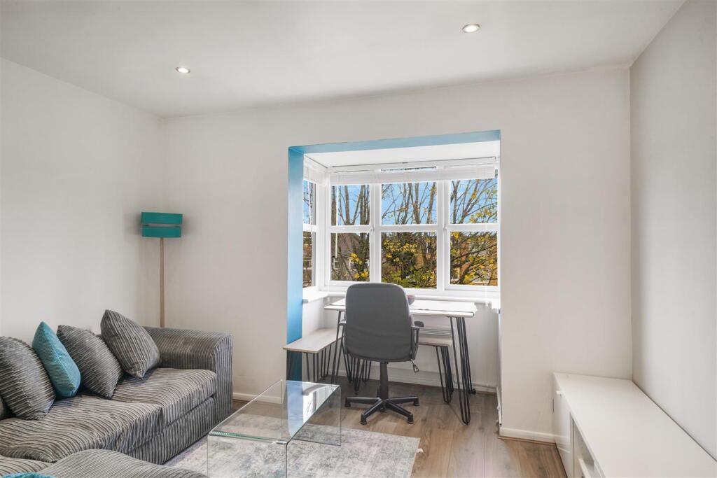 Conifer Way, Wembley