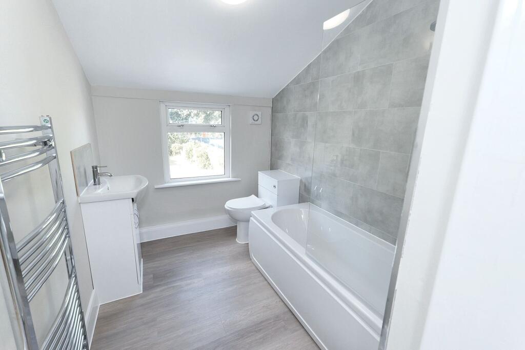 En-Suite Bathroom