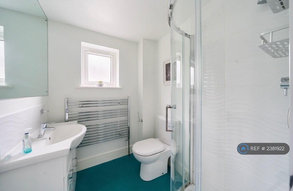 Family Shower Room