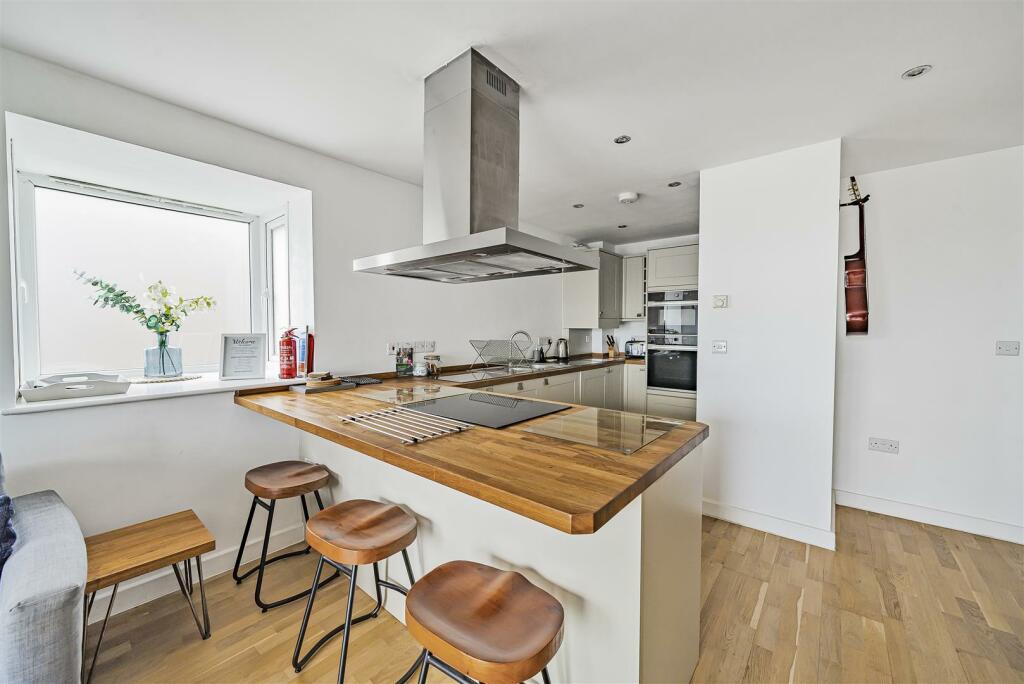 Kitchen/dining room/lounge