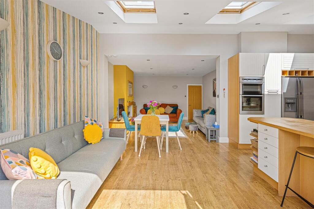 554_Huntington_Road_40.jpg