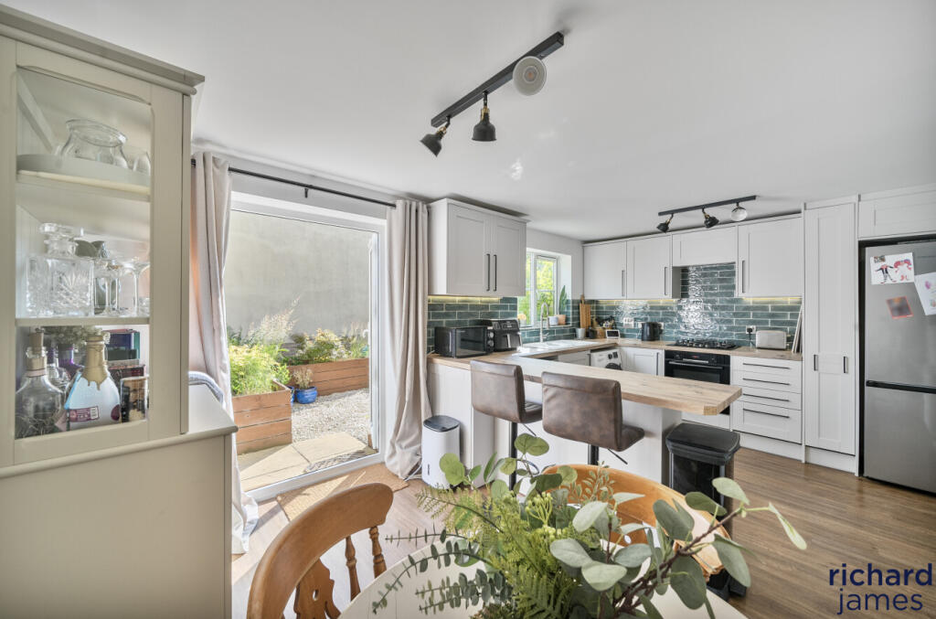 990d241dc0b446b0981f889fac1b9bc2