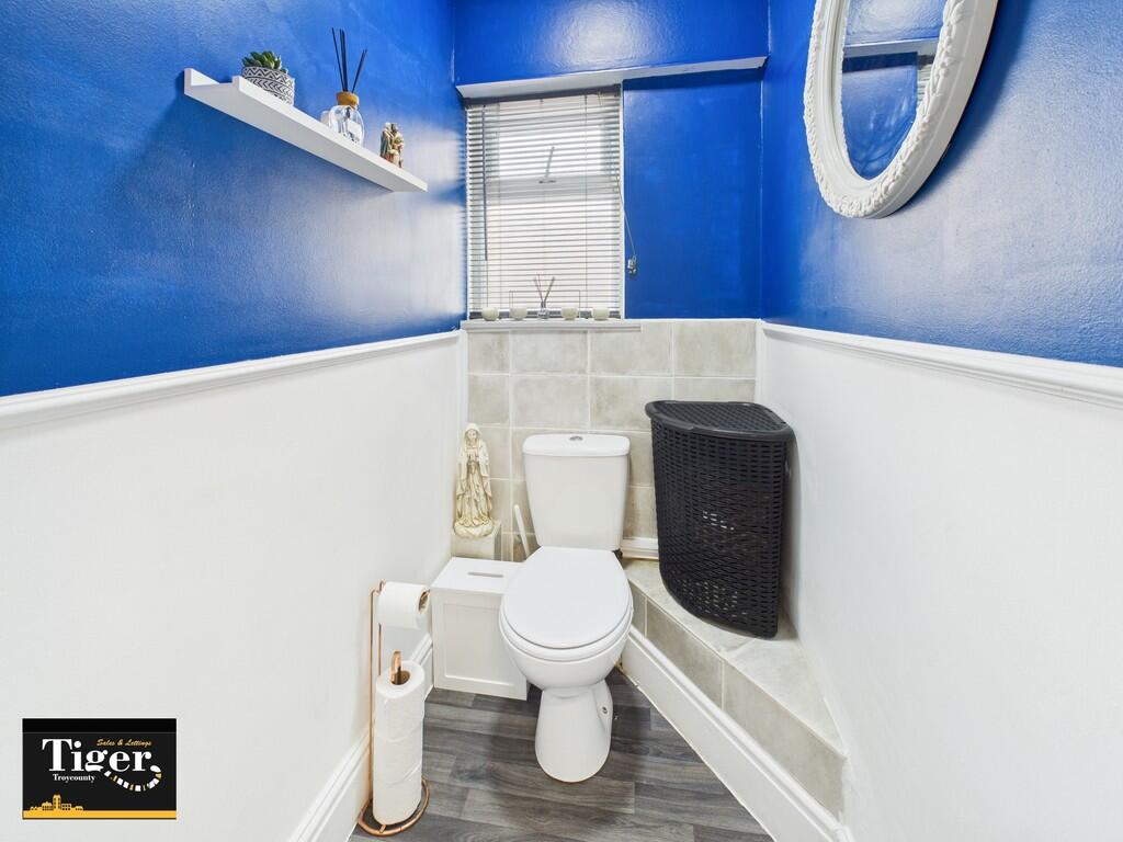 CAM02176G0-PR0725...