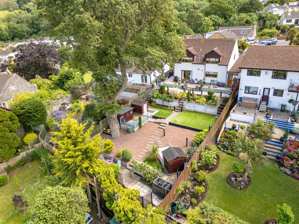 5 Rochester Close 5.jpg