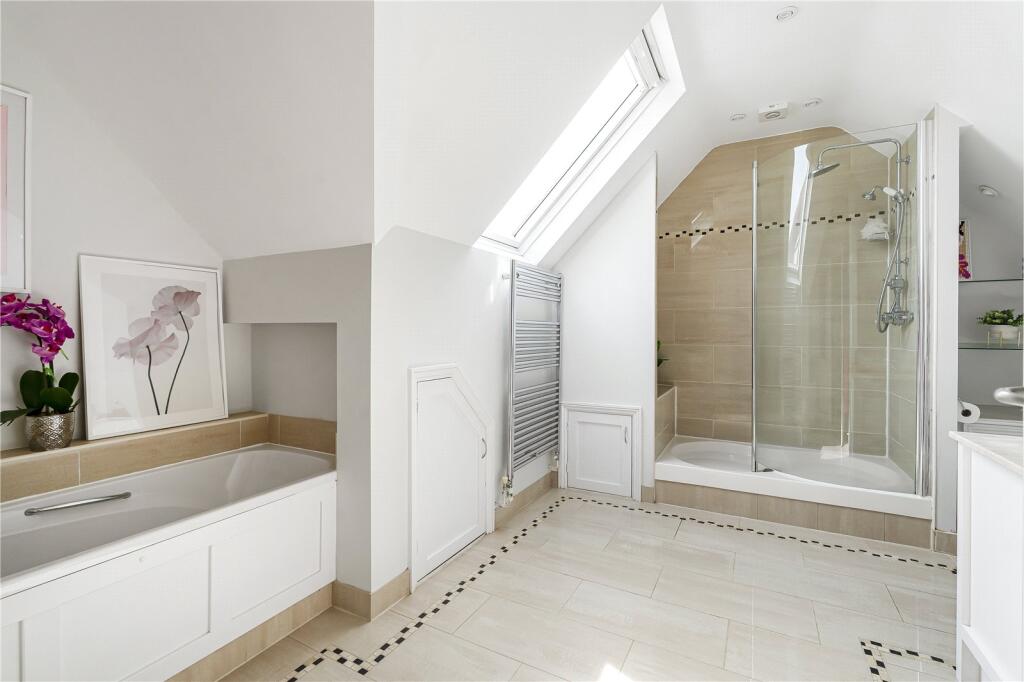 2nd Floor Bathroom