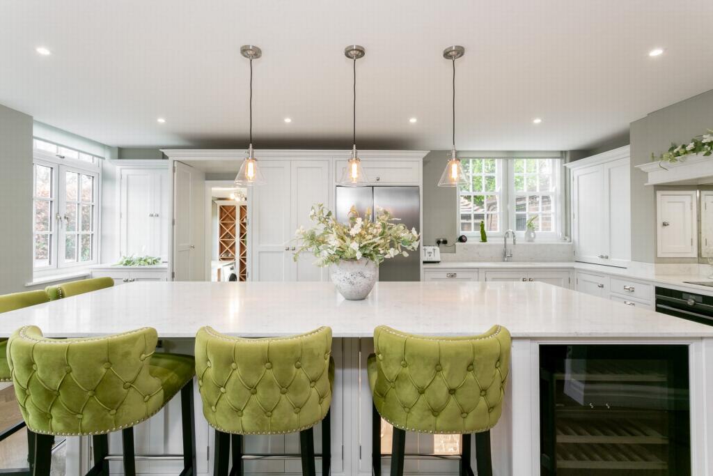 Kitchen/Breakfast rm