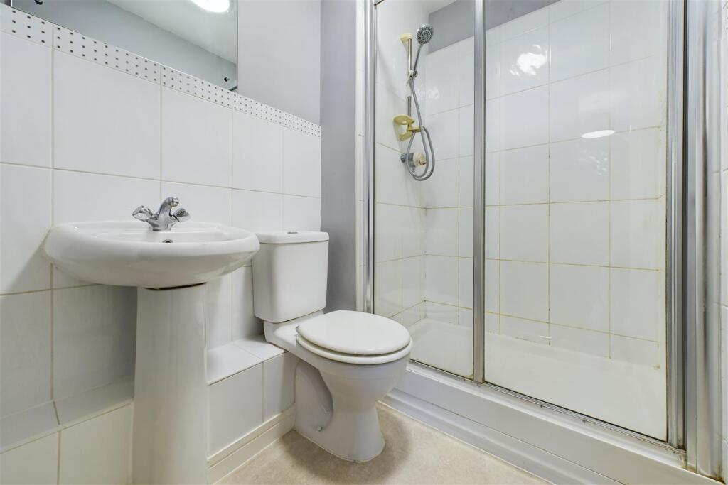 Flat 9, 3 Norfolk Heights, Norfolk Avenue, St Paul