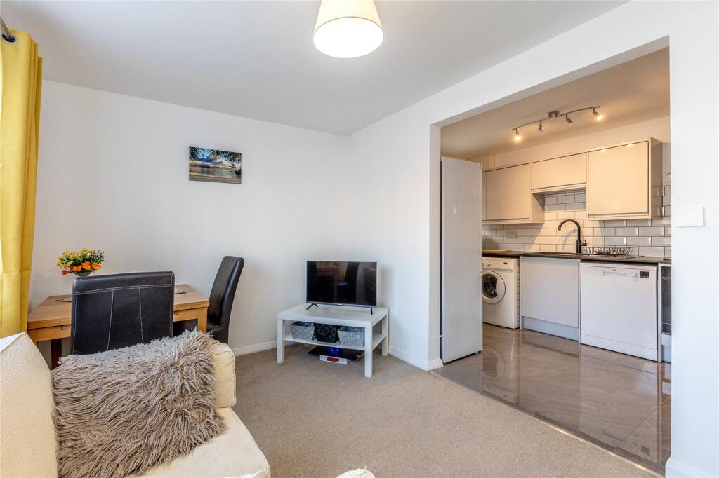Dining Area/Snug