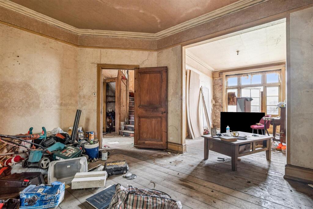 Marlborough Crescent, W4 - FOR SALE