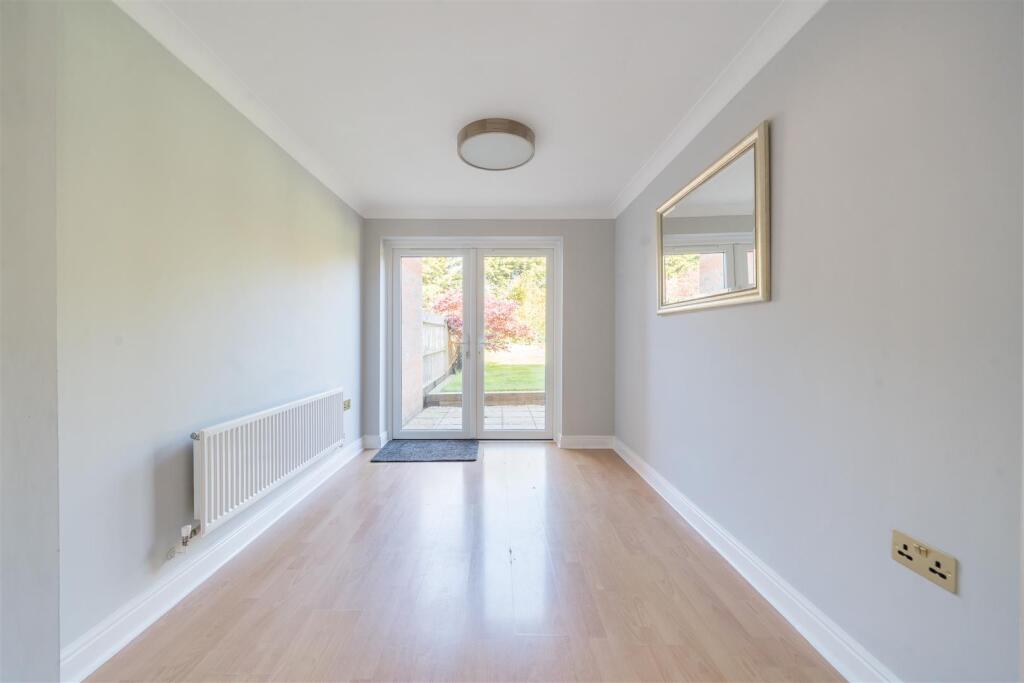 Dining room.jpg