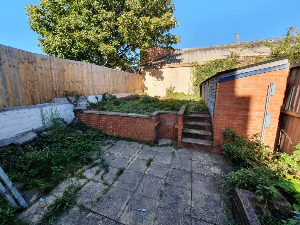 Rear garden (1)