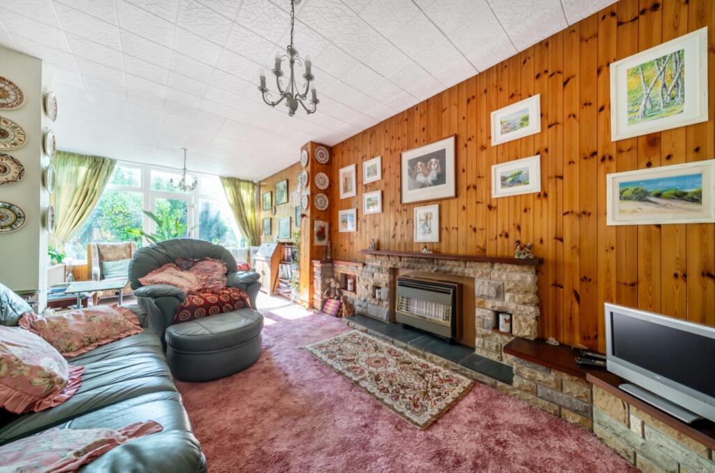 1361836-5-68dbc522386c5