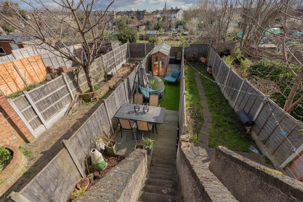 Markhouse Avenue E17