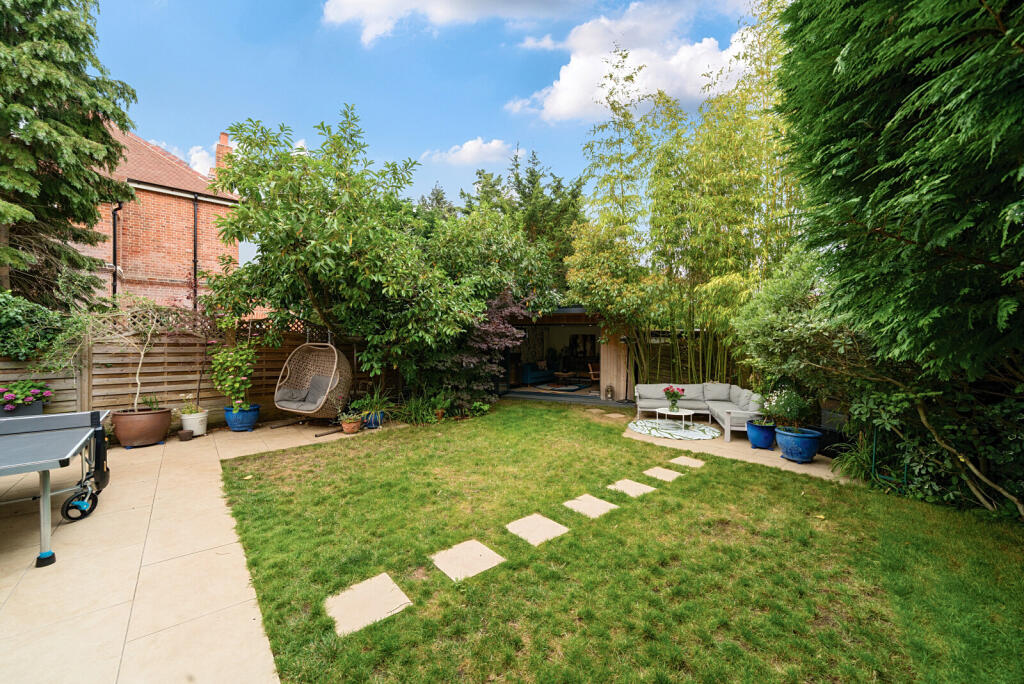 1315629-3-685d3a9...