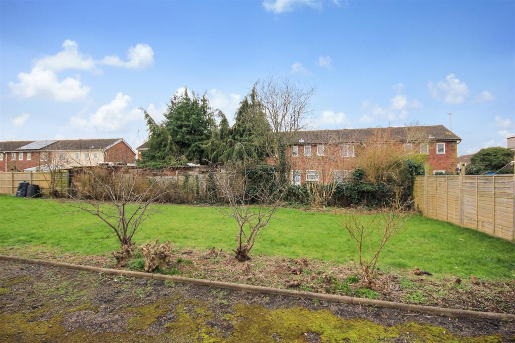 communal garden.JPG