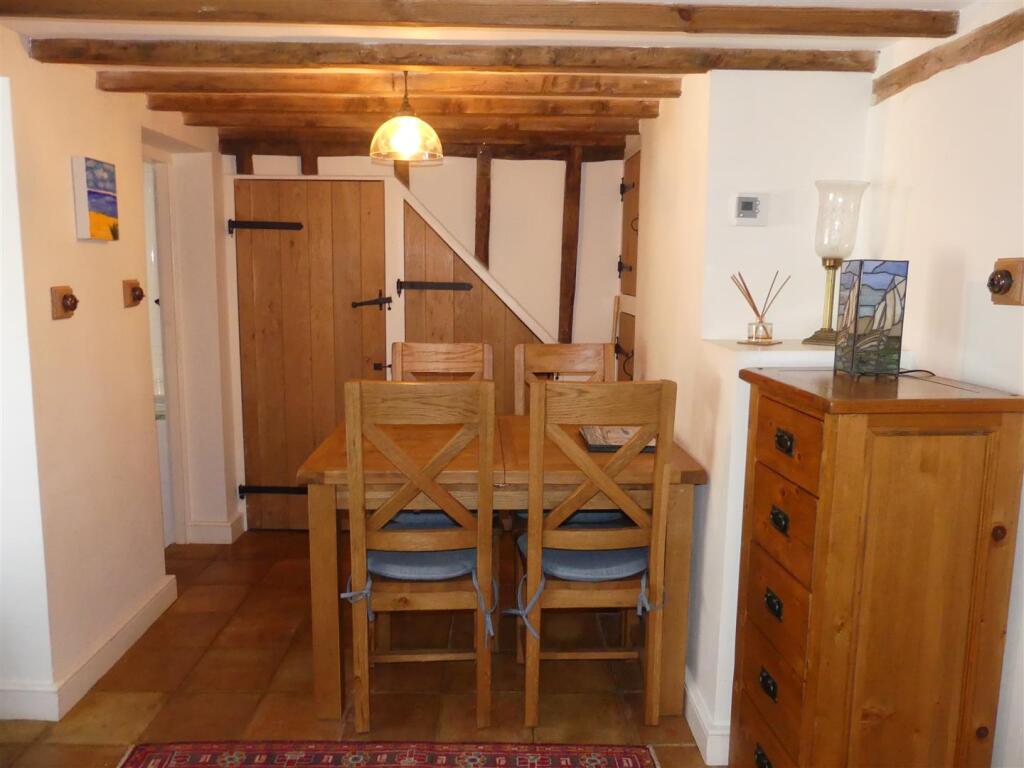 dining room.JPG