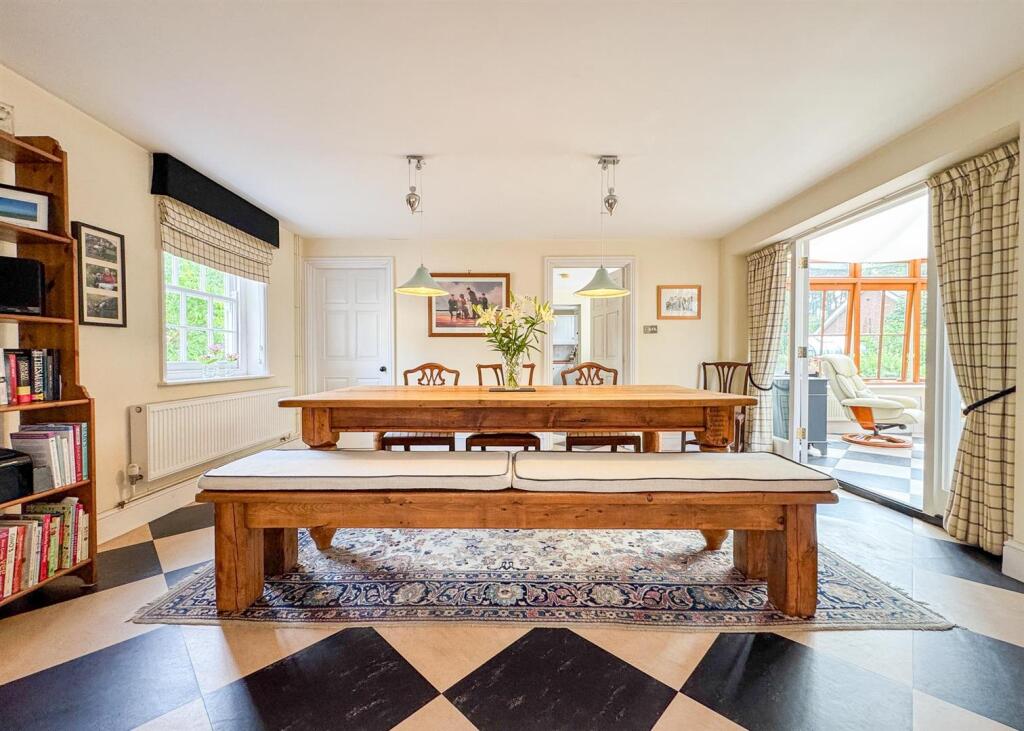 DINING KITCHEN