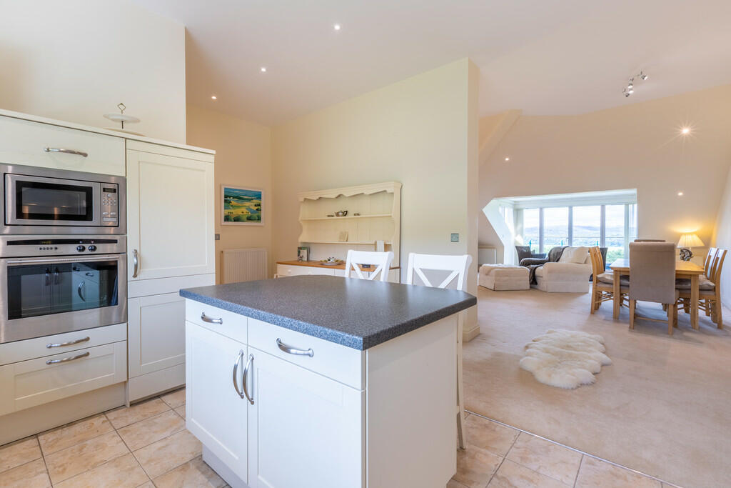  Living/Kitchen/D...