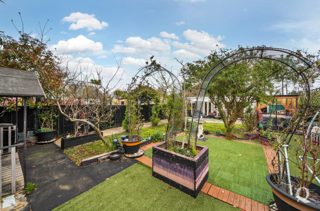 0f060623-2125-4be...