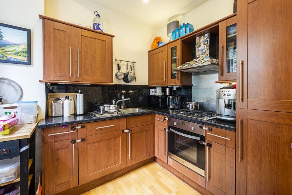 Flat-7-9-Ashburn-...