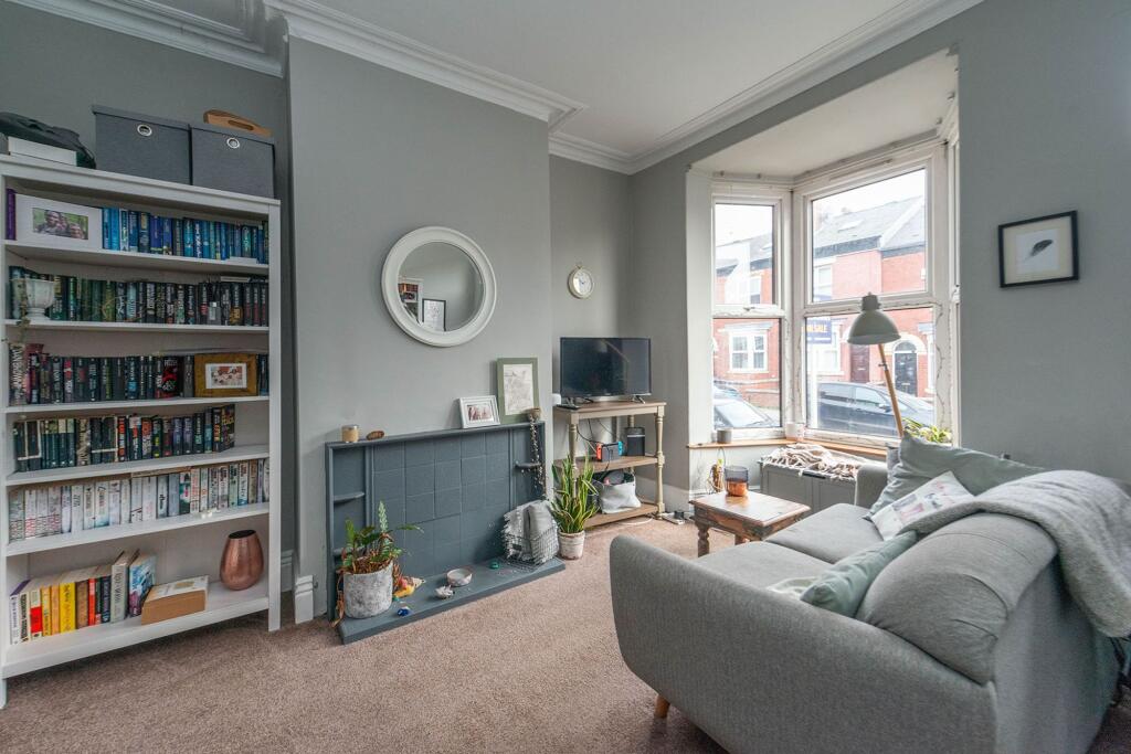 SITTING ROOM DINING ROOM AND KITCHEN