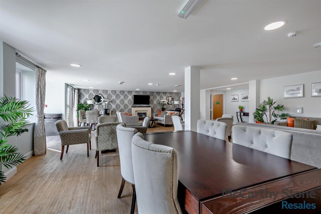 8637922-interior20-800.jpg