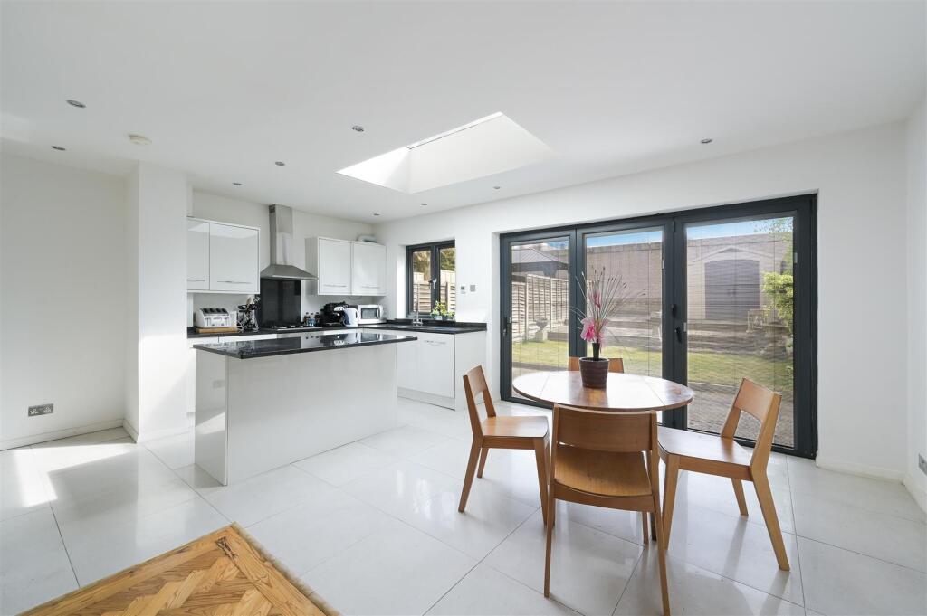 WESTERN ROAD 36  (4).jpg