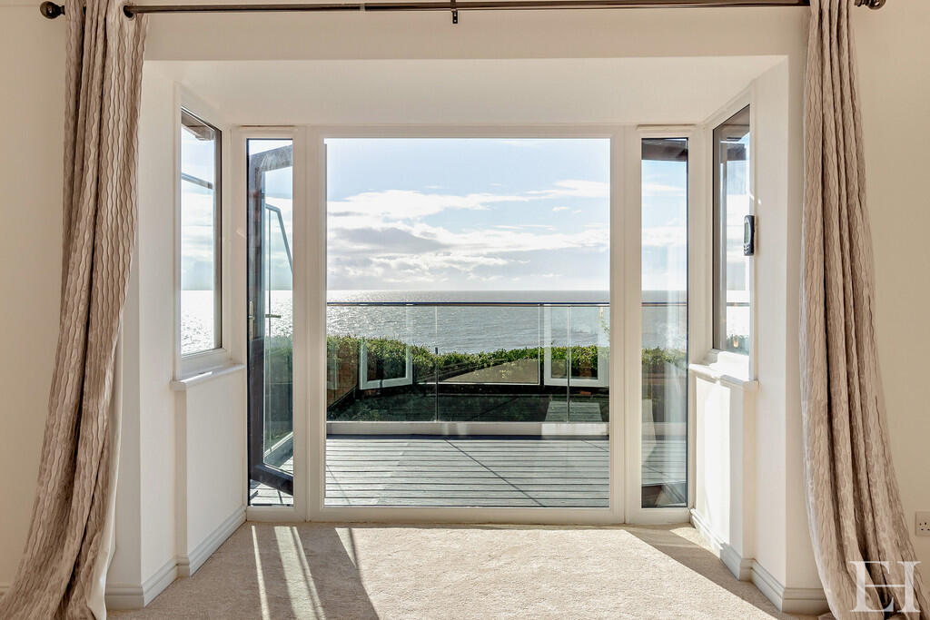 8664256-interiorW...