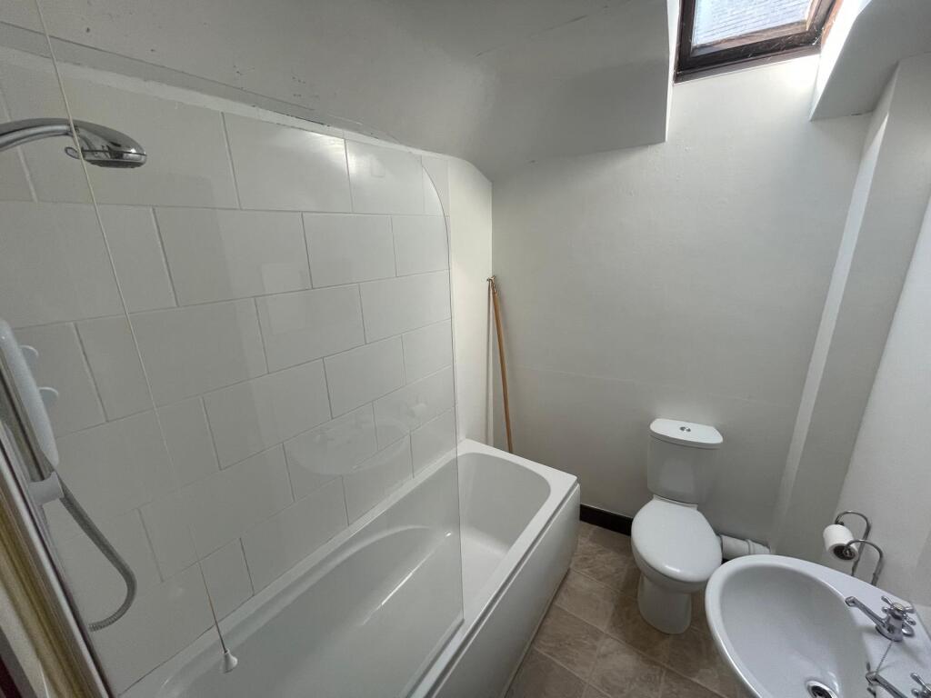 WhatsApp Image 2025-08-12 at 17.12.22_3922b2c2