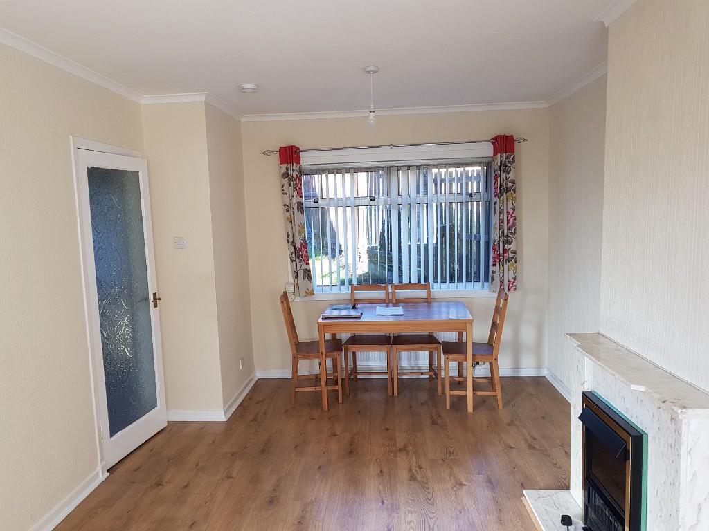 Lounge/dining area